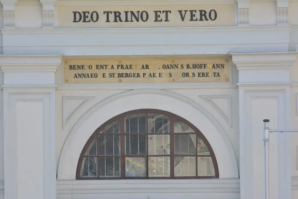 Slika: GuentherZ · CC BY-SA 3.0 Gedenktafel für Johann Baptist Hoffmann (Wien, Khleslplatz)