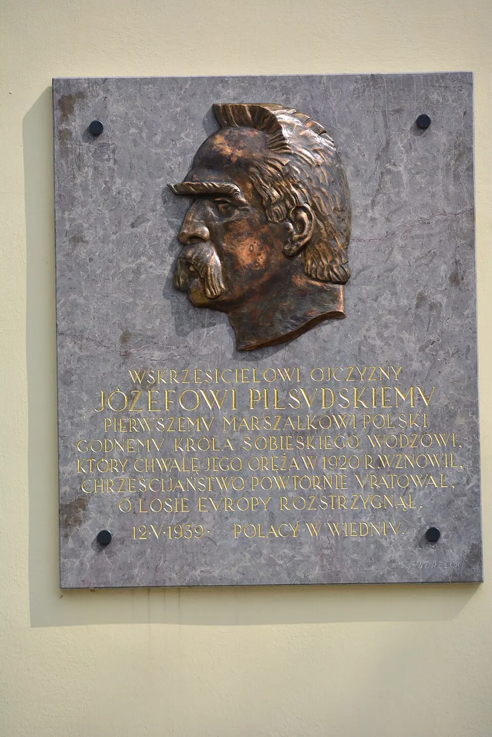 Gedenktafel für Józef Piłsudski (Wien, Kahlenberg, Kirche St. Josef)