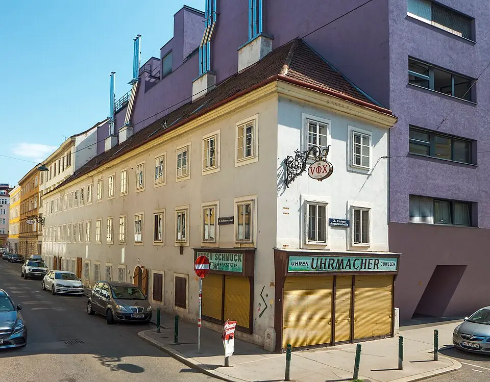 Wohnhaus, Schrey'sches Stiftungshaus, ehem. Armenschulhaus