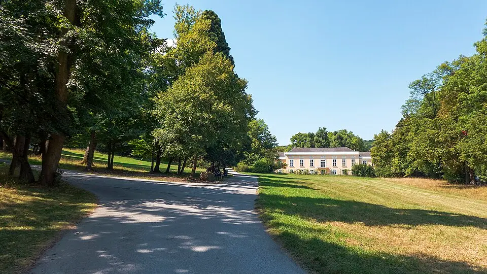 Palace and palace park Pötzleinsdorf