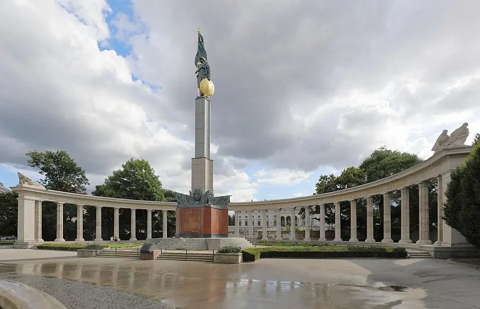 Heldendenkmal der Roten Armee