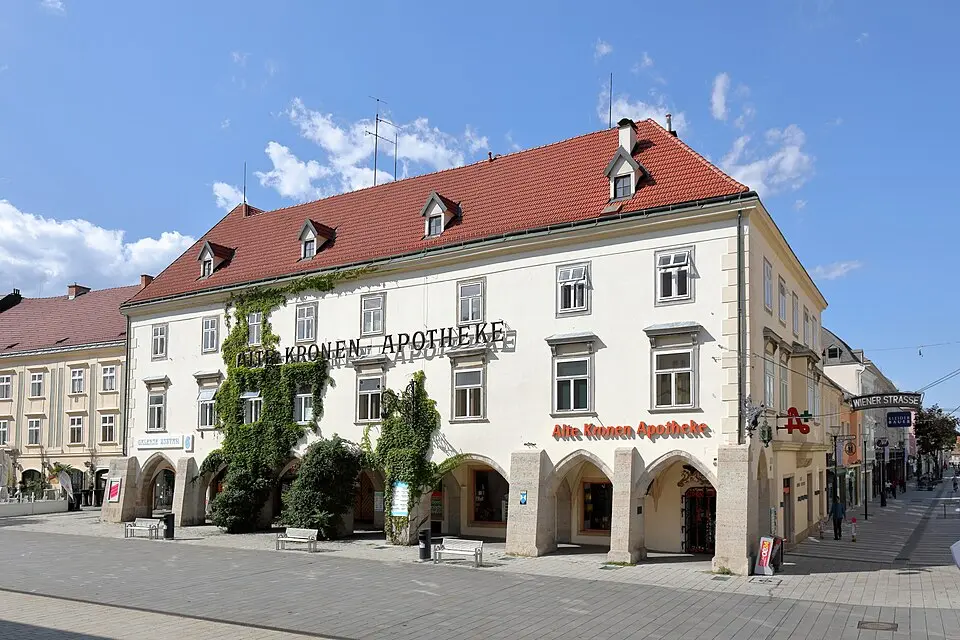 Wohn- und Geschäftshaus, Alte Kronenapotheke