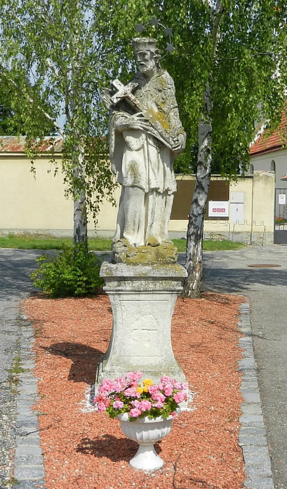 Bild: Waerfelu · CC BY 3.0 Figurenbildstock hl. Nepomuk