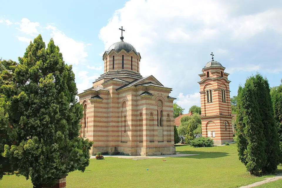 Црква Светог цара Константина и царице Јелене у Опарићу
