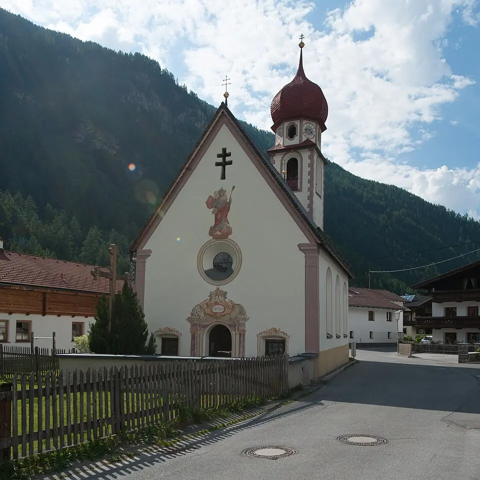 Slika: Ailura · CC BY-SA 3.0 AT Kapelle Maria Himmelfahrt in Unterried