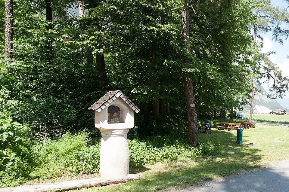 Slika: Ailura · CC BY-SA 3.0 AT 6 Bildstöcke an der alten Landstraße nach Haiming