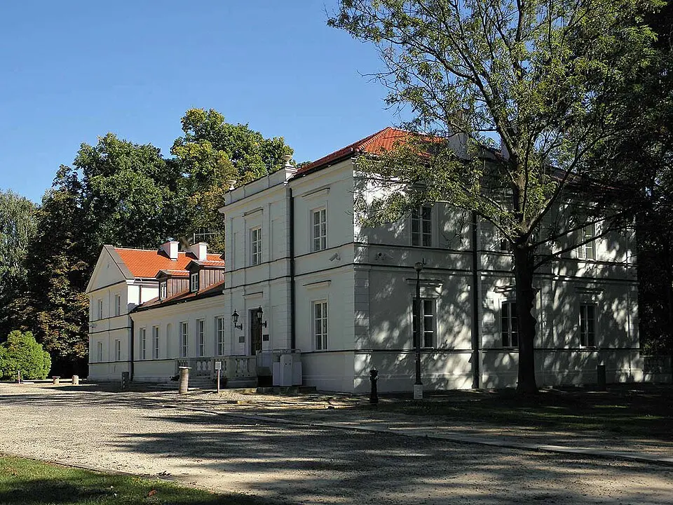 Pałac (dec. dwór), Kazimierza Pułaskiego 24 w Warce