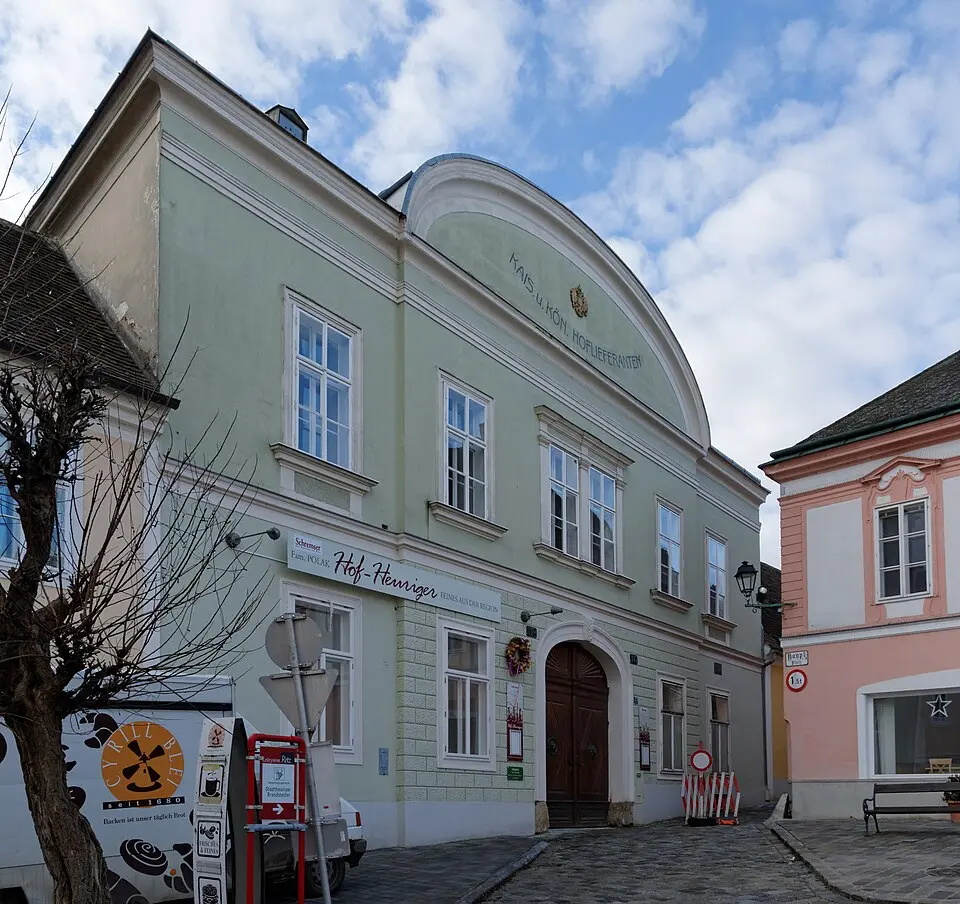 Wohn- und Geschäftshaus