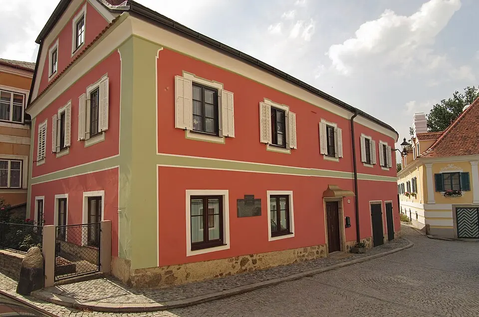 Wohn- und Geschäftshaus