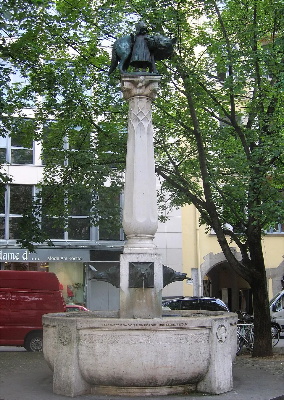 Fontana di Cappuccetto Rosso