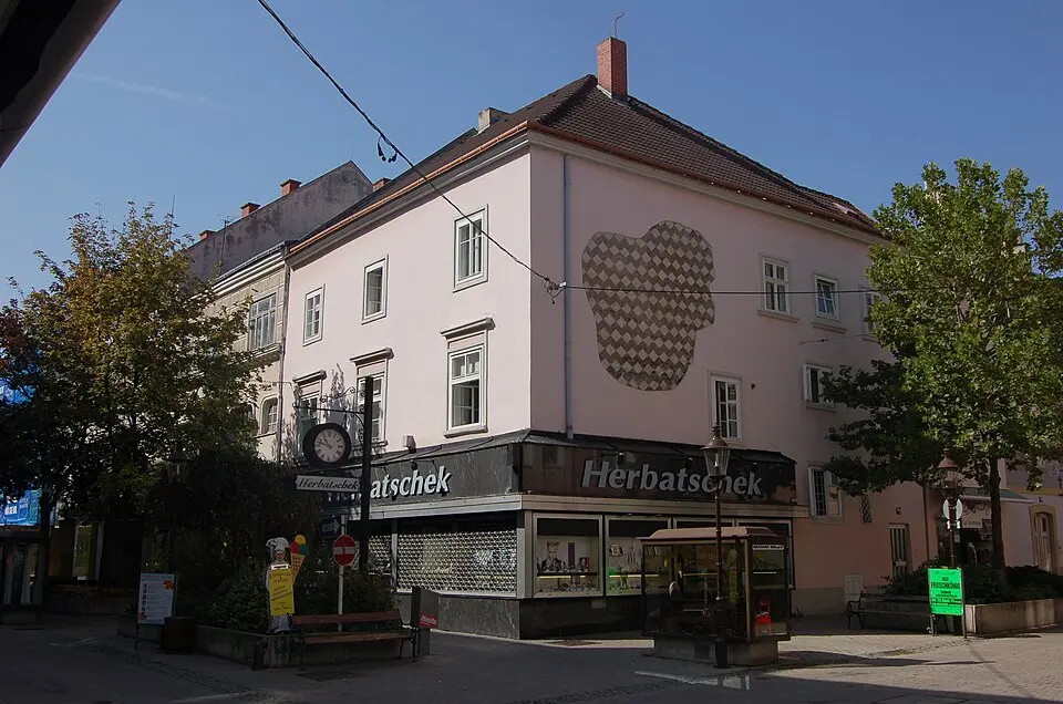 Bürgerhaus, Bürgerhaus samt barocker Haussegenstatuette
