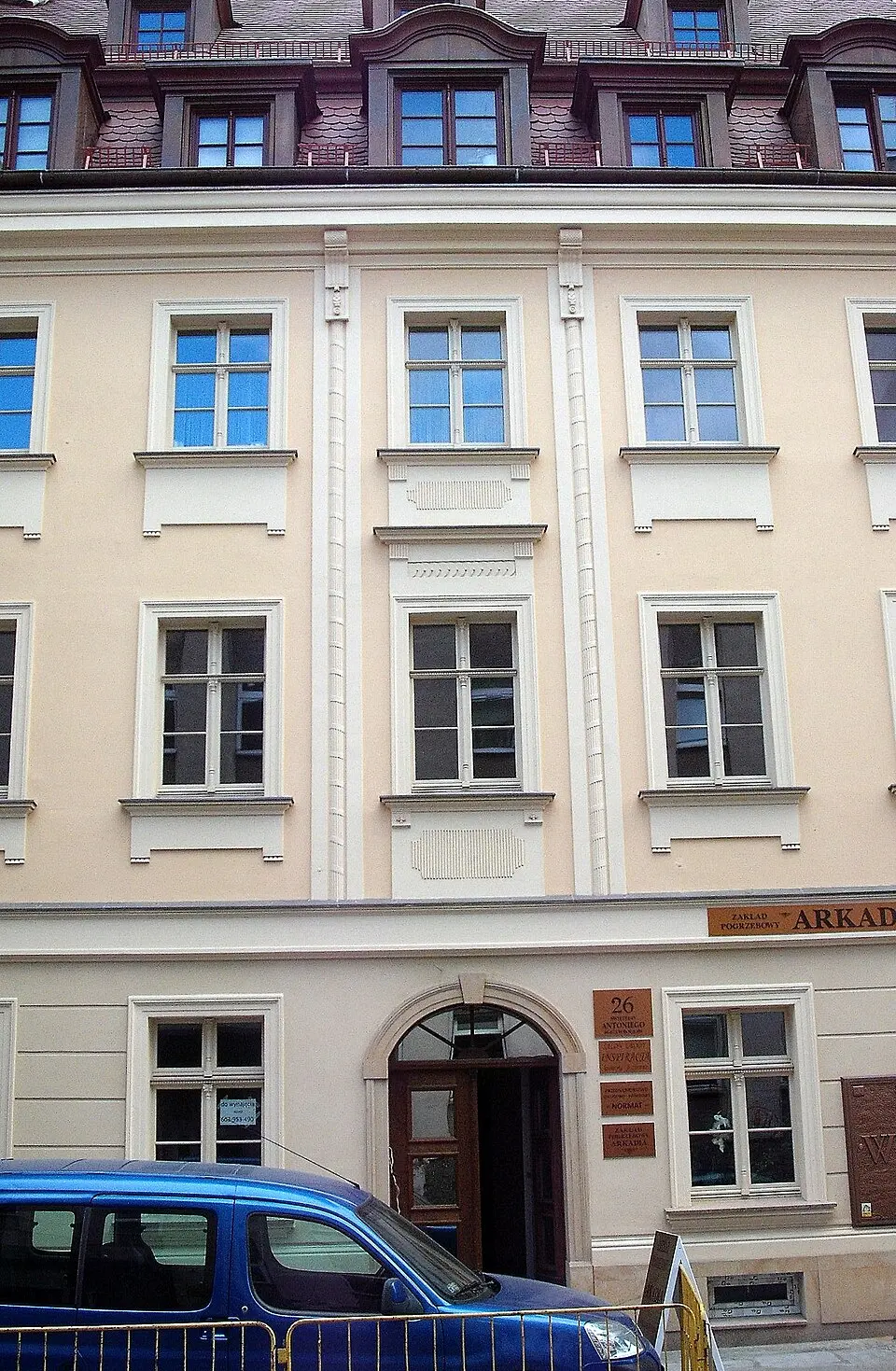 Dom mieszkalny, d. budynek klasztorny (szpital, dom starców)