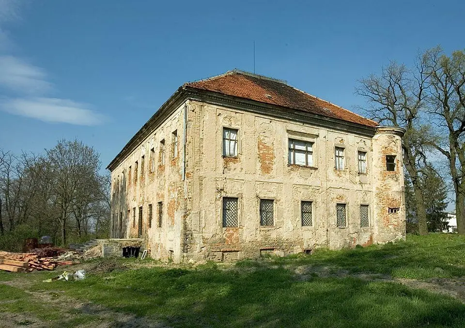 Wyszonowice Palace