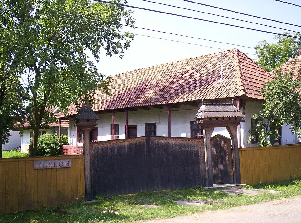 Muzeul Etnografic Ceangăiesc