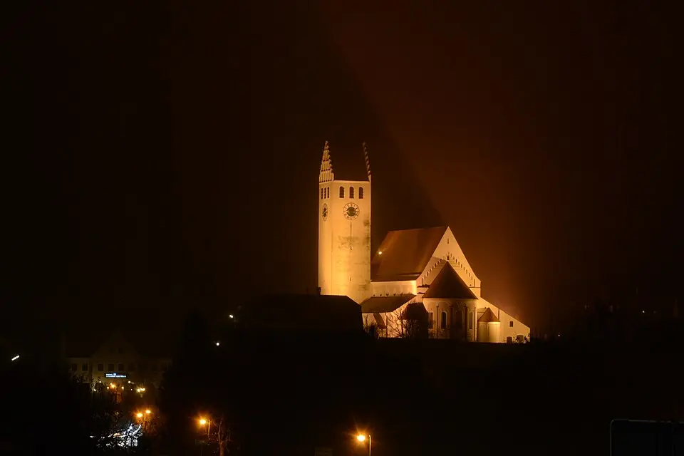 Image: FlorianR1991 · CC BY-SA 3.0 Ilmmünster