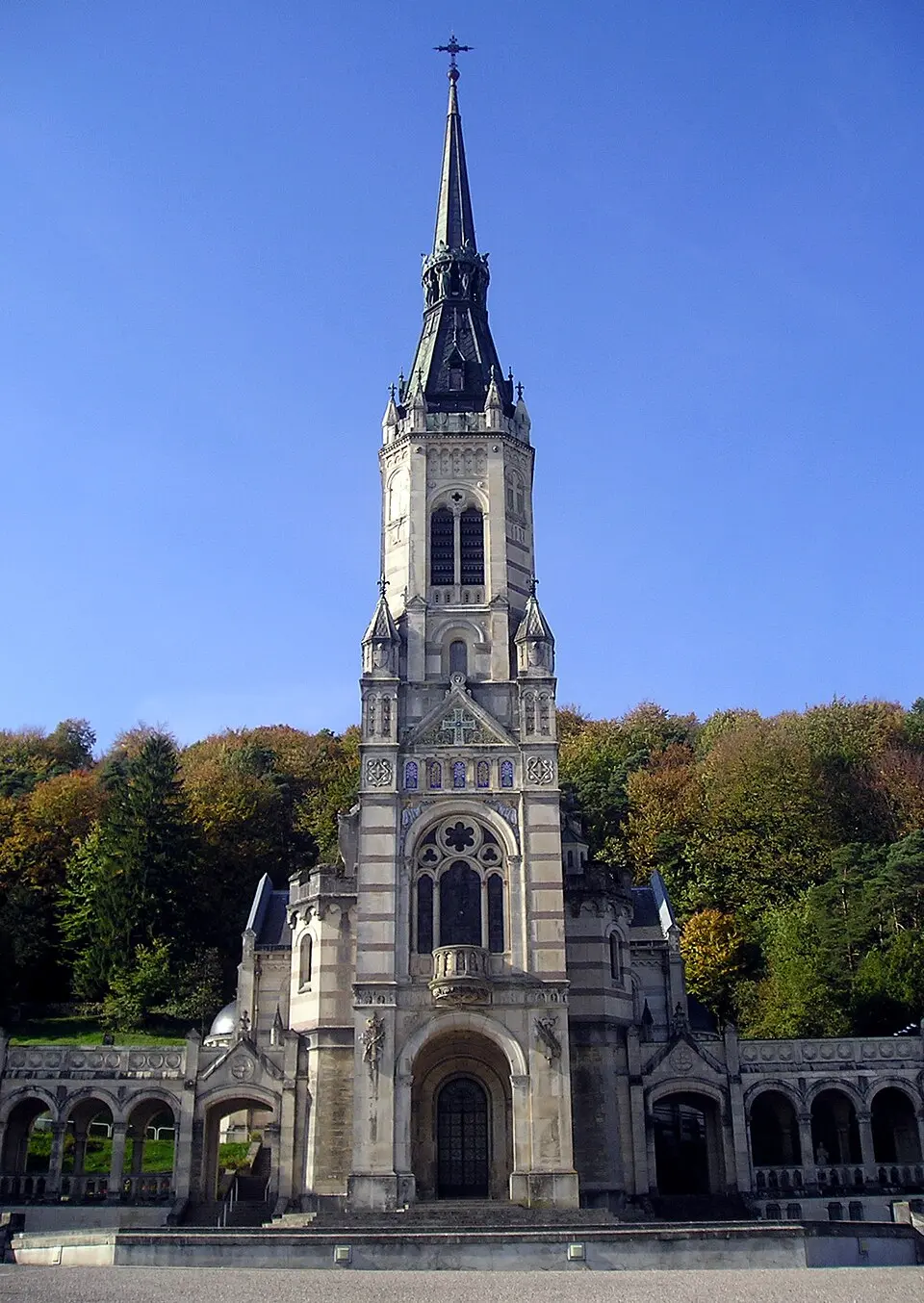 basilique du Bois-Chenu