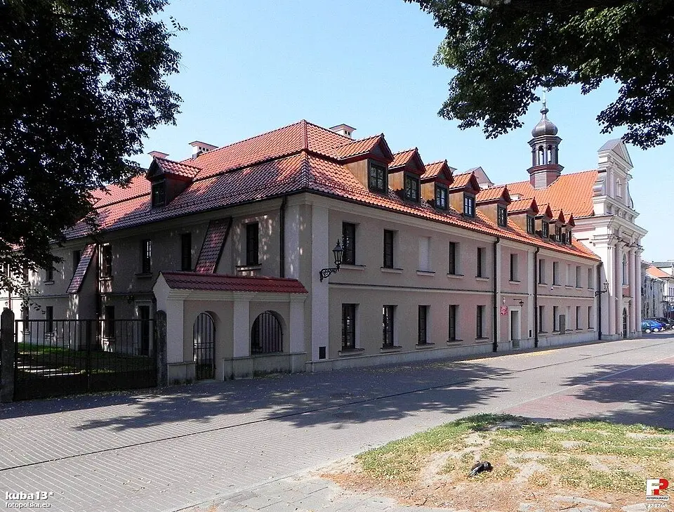 D. klasztor klarysek, ob. Państwowa Szkoła Muzyczna (1769–74 r.