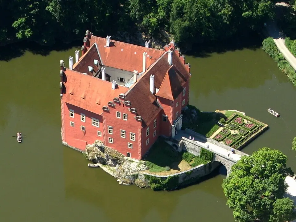 Schloss Červená Lhota