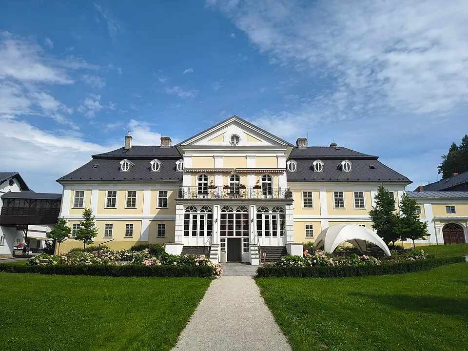 Image: Aqalexor · CC BY 4.0 zámek Kyjovice