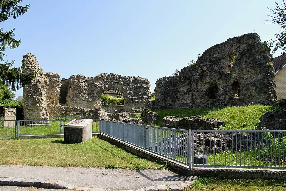 Slika: C.Stadler/Bwag · CC BY-SA 3.0 Wehranlage/befestigte Siedlung der Röm. Kaiserzeit, Kohortenkastell Cannabica