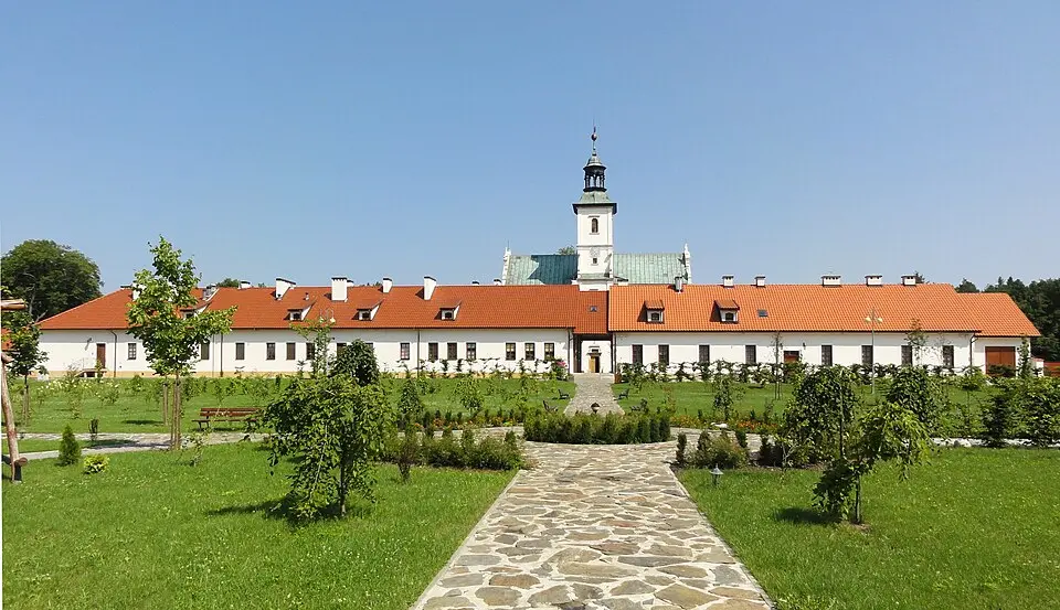 Skrzydło południowe klasztoru pokamedulskiego w Rytwianach