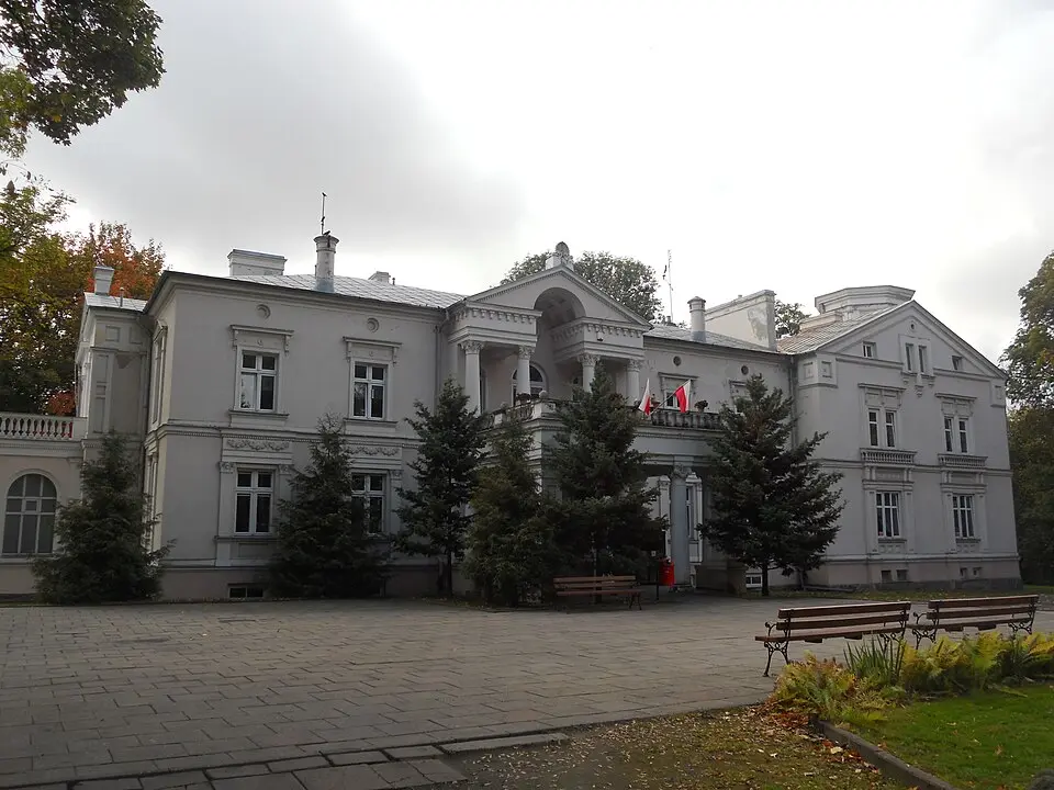 Zespół pałacowy w Ugoszczu