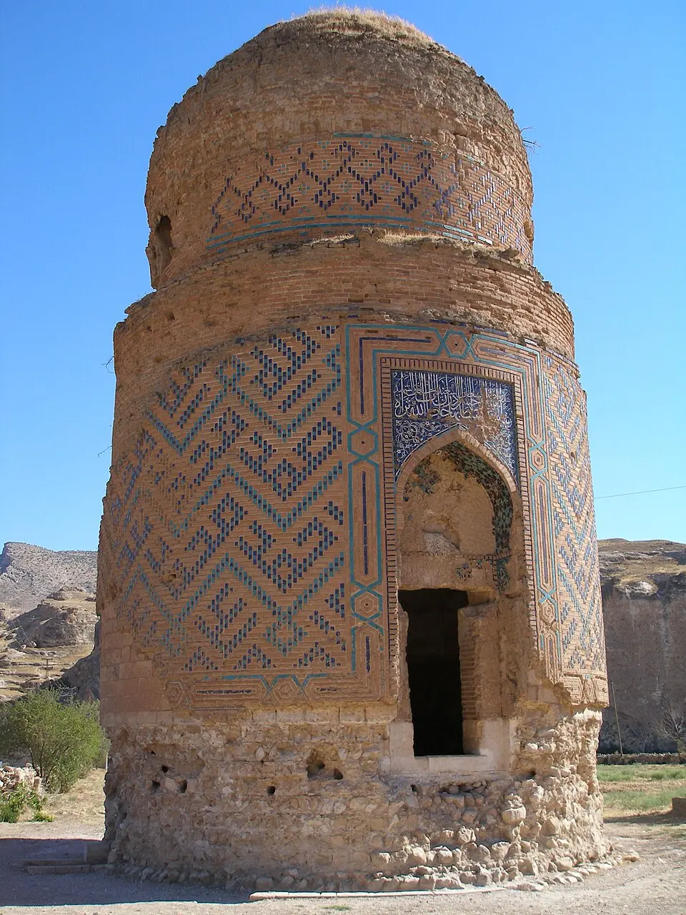 Zeynel Bey Türbesi