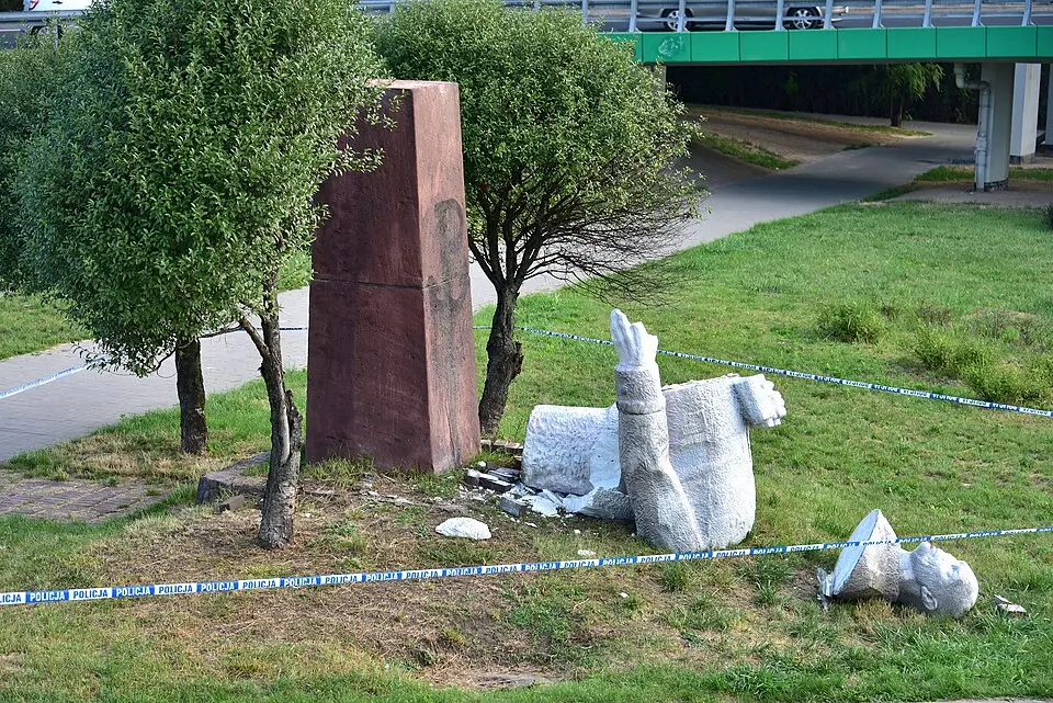Pomnik Zygmunta Berlinga w Warszawie