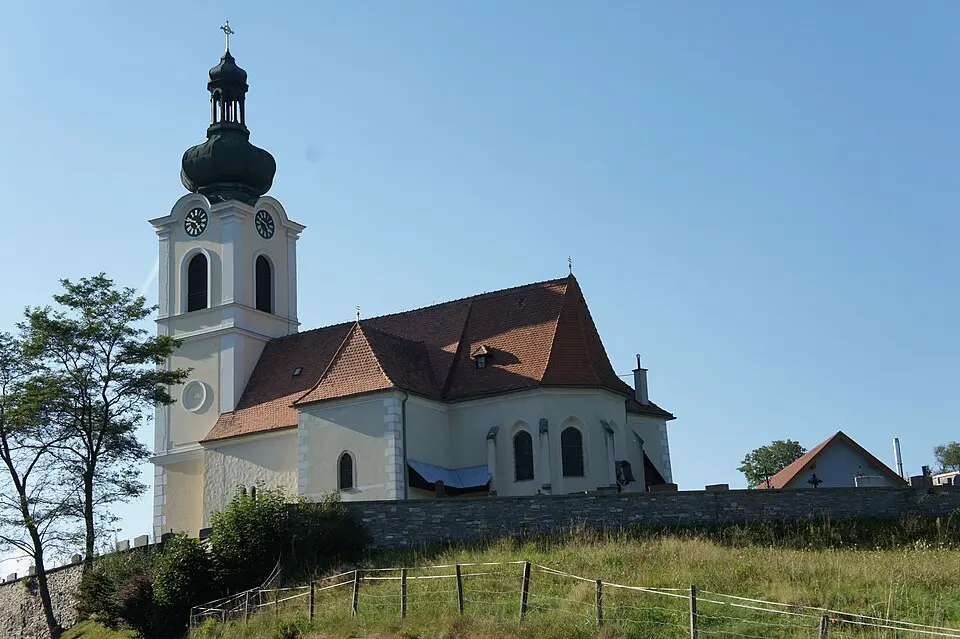 Kath. Pfarrkirche hl. Georg, Mauern und Friedhof