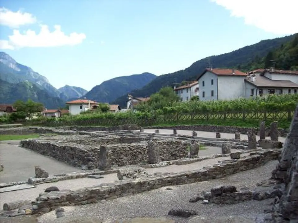 foro romano di Iulium Carnicum