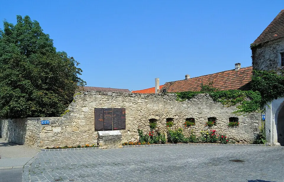 Stadtbefestigung, Zwingermauer