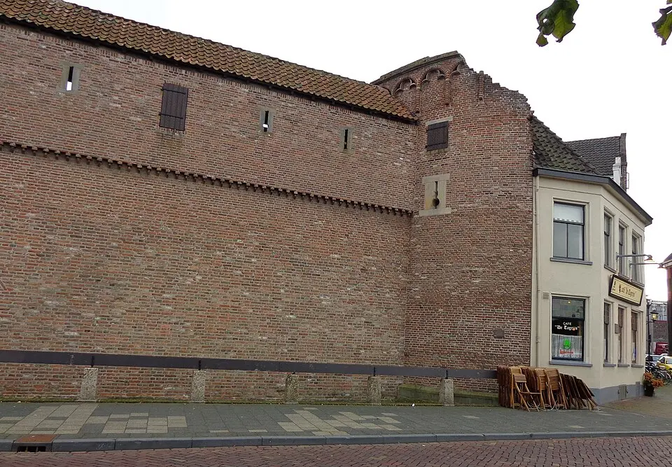 Resten van de middeleeuwse stadsmuur