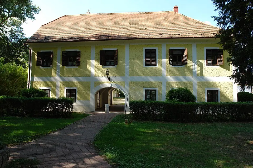 Kép: Thaler · CC BY-SA 3.0 Kiskastély (Zalaszentgrót)