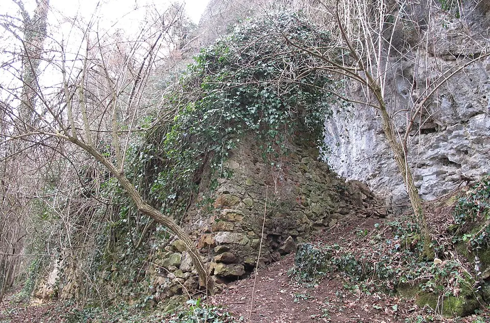 Obrázek: Joachim Haller · CC BY 3.0 Burg Hauenfels