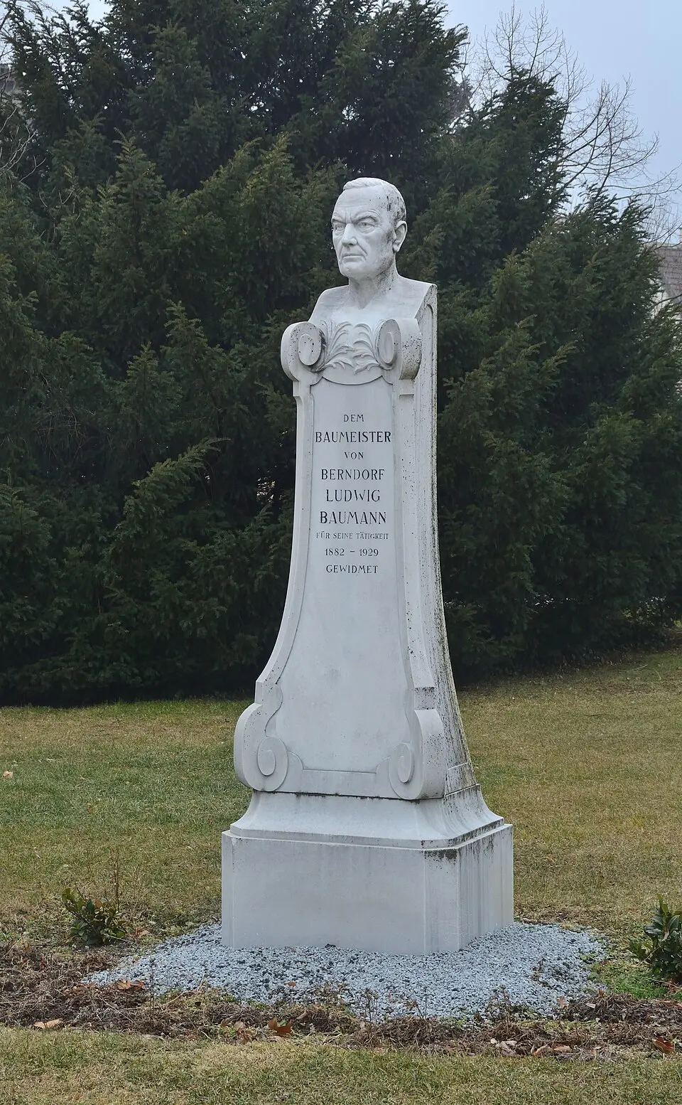 Persönlichkeitsdenkmal, Baumann-Denkmal