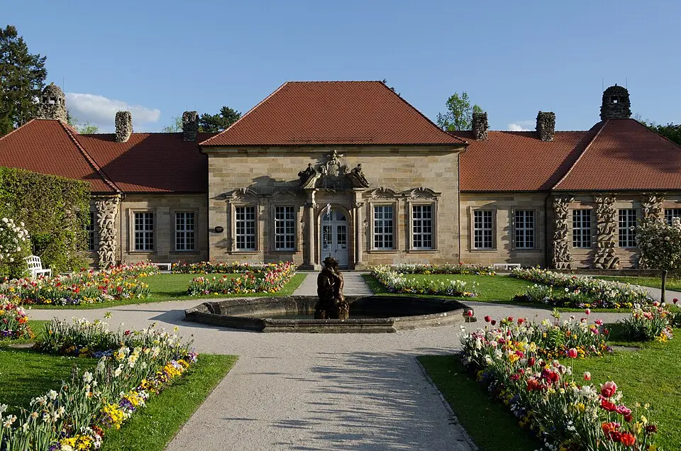 Bild: Tilman2007 · CC BY-SA 3.0 Altes Schloss der Eremitage in Bayreuth