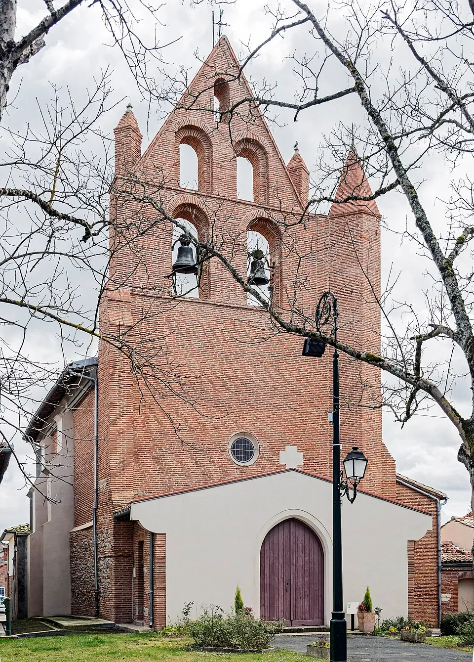 église Saint-Pierre de Bazus