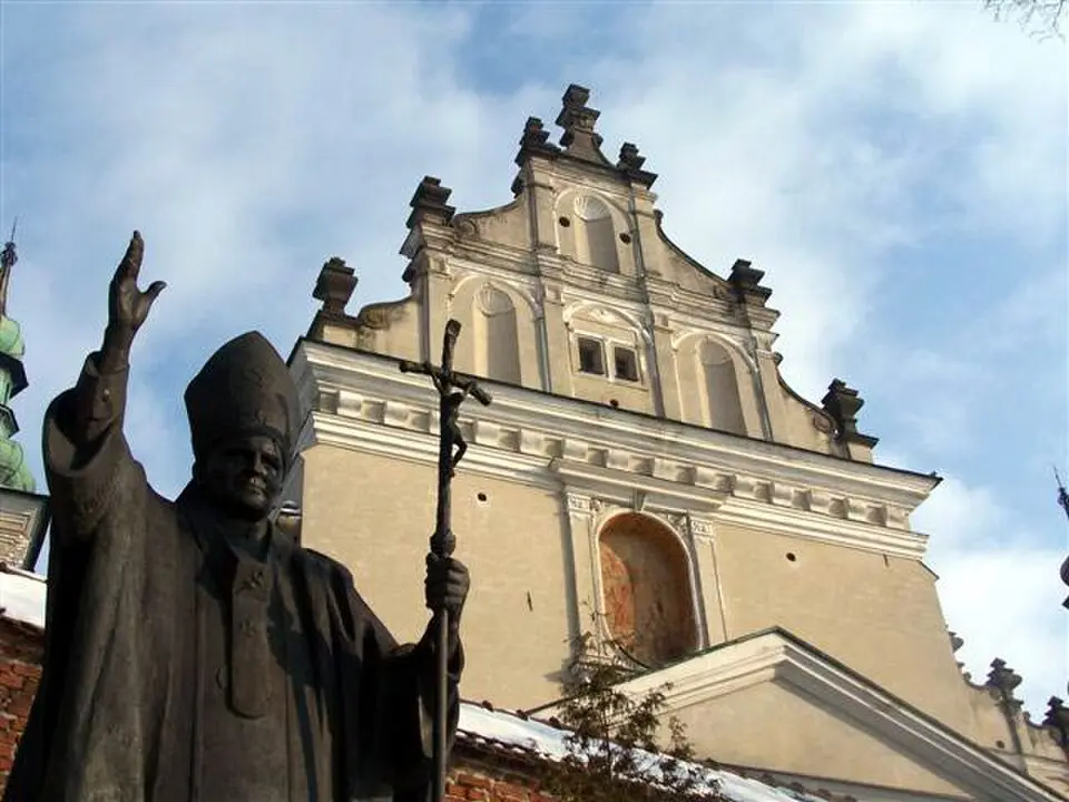 Pomnik Jana Pawła II w Leżajsku