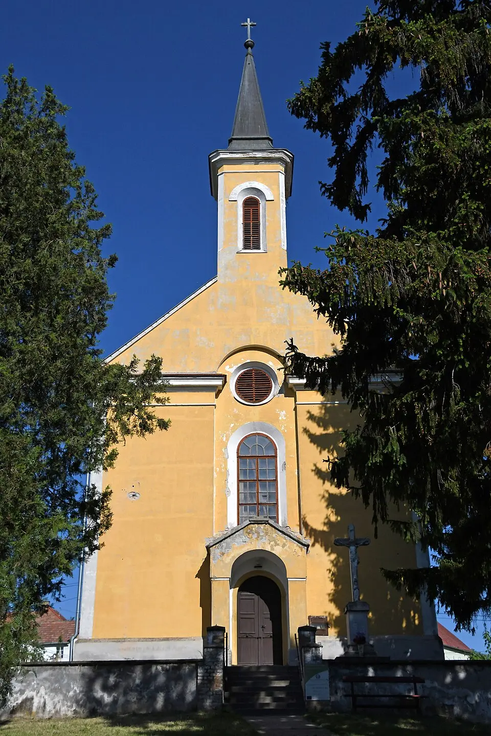 Bár