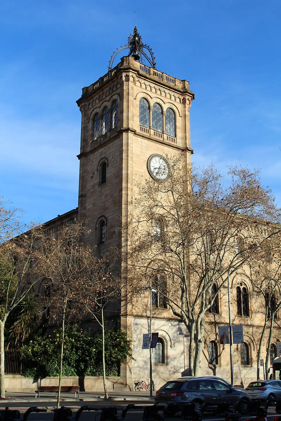 Universitat de Barcelona. Torre del rellotge