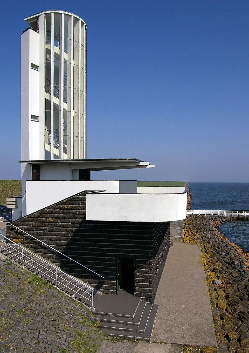 Monument op de Afsluitdijk