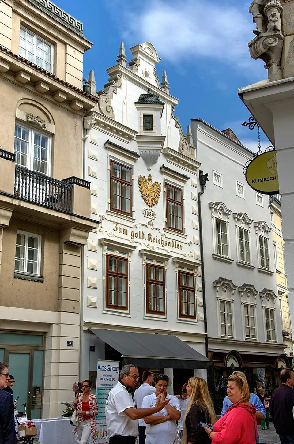 Immagine: Doronenko · CC BY-SA 3.0 AT Bürgerhaus Zum Goldenen Reichsadler