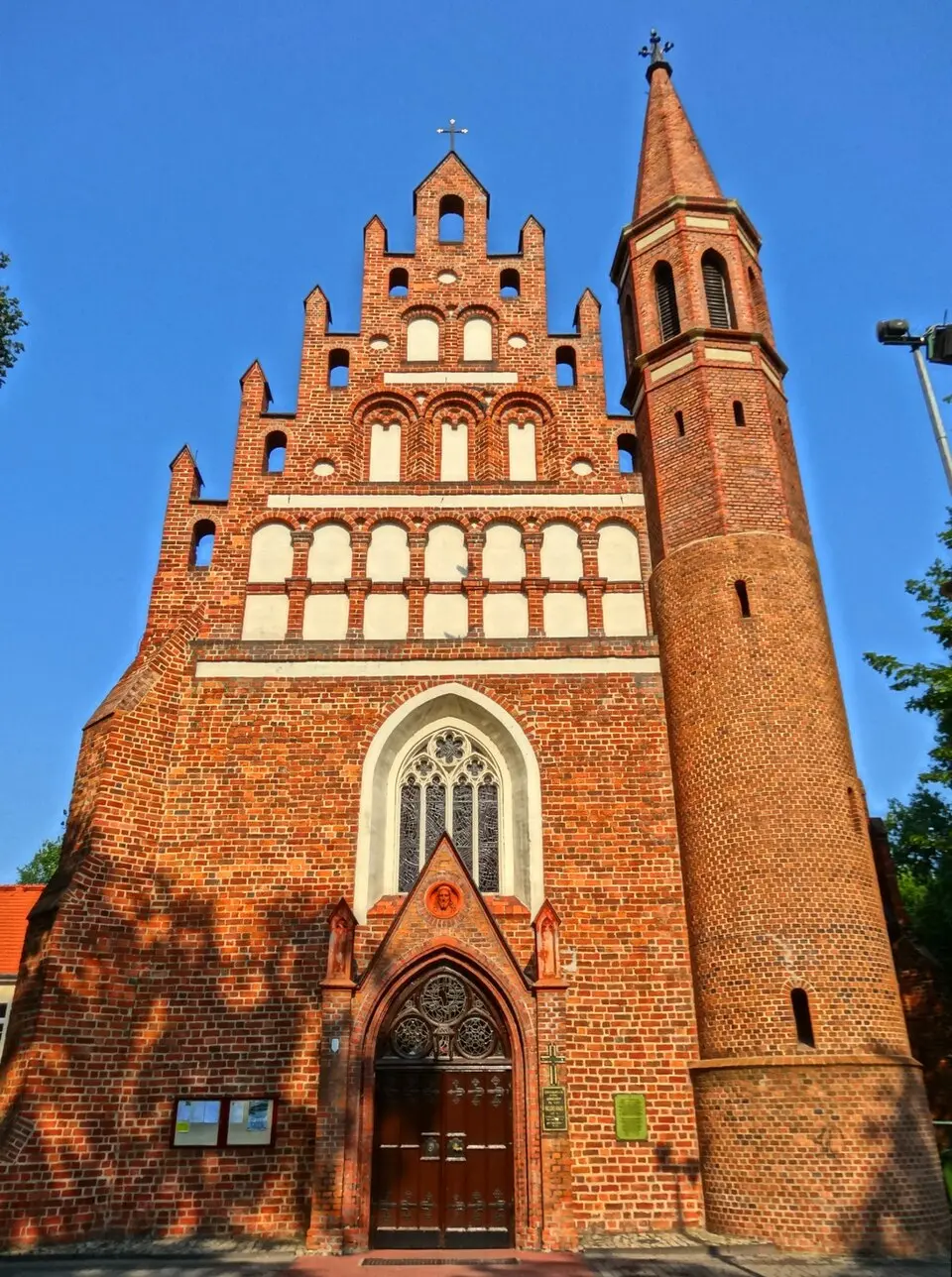 Kościół pobernardyński Najświętszej Maryi Panny Królowej Pokoju w Bydgoszczy
