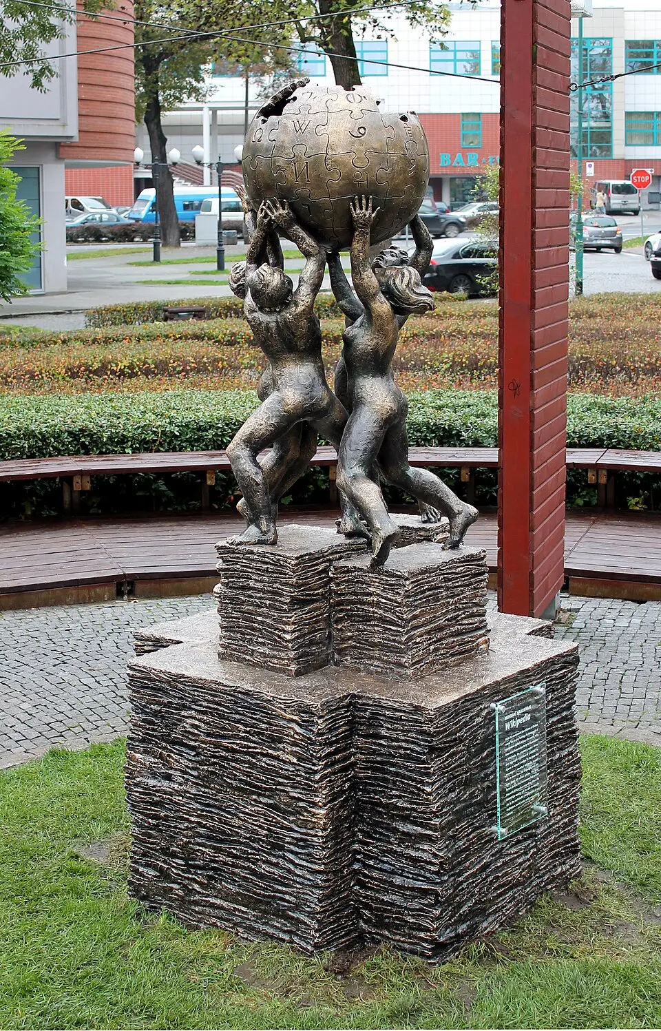 Spomenik Wikipediji