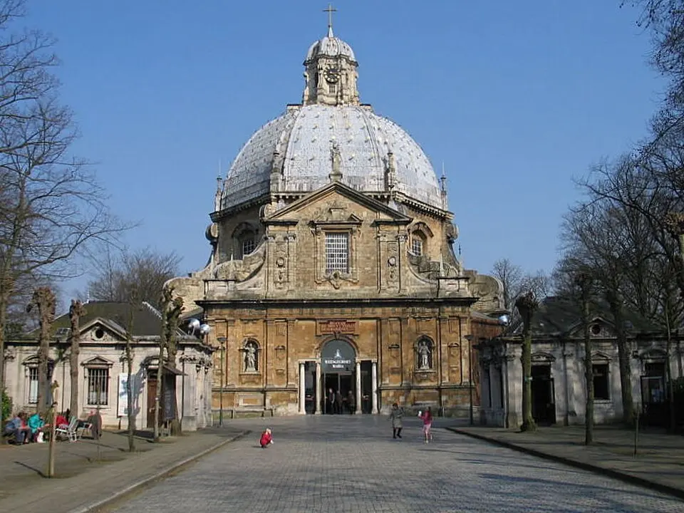 basilique Notre-Dame de Montaigu