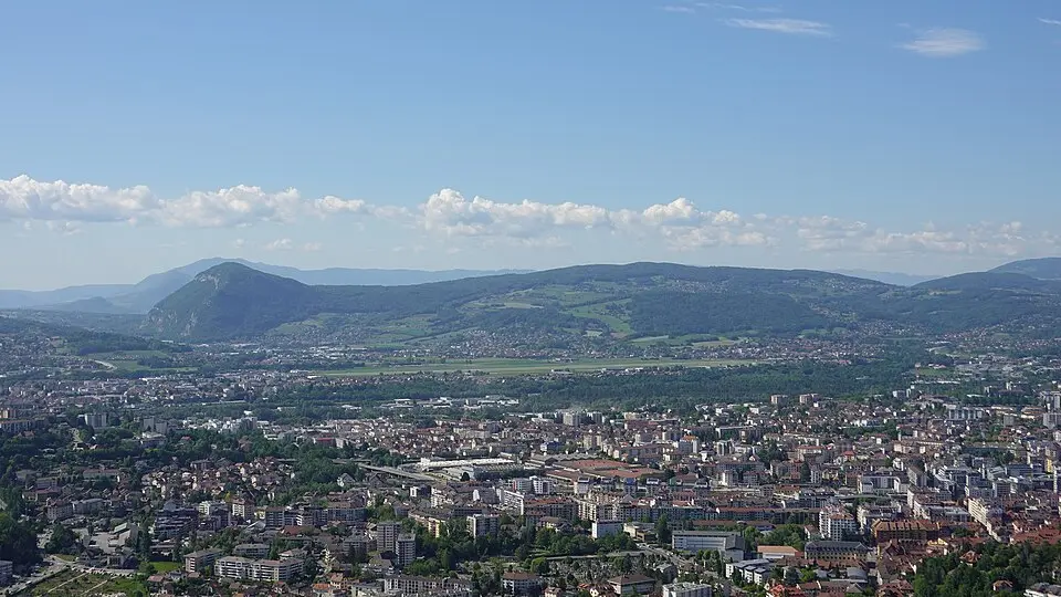 Kép: Guilhem Vellut from Annecy, France · CC BY 2.0 montagne de la Mandallaz