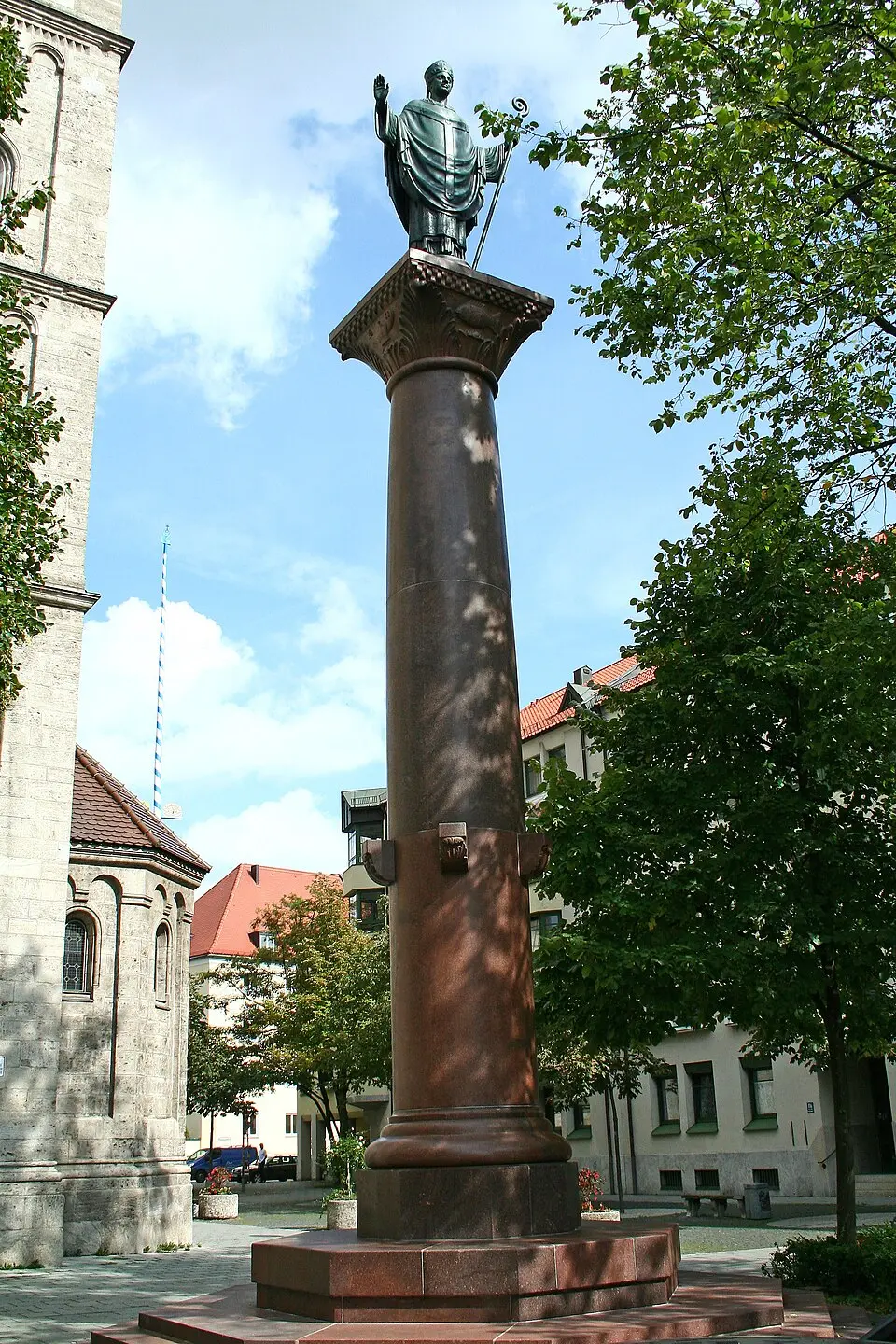 Image: Oliver Raupach · CC BY-SA 2.5 Bennosäule
