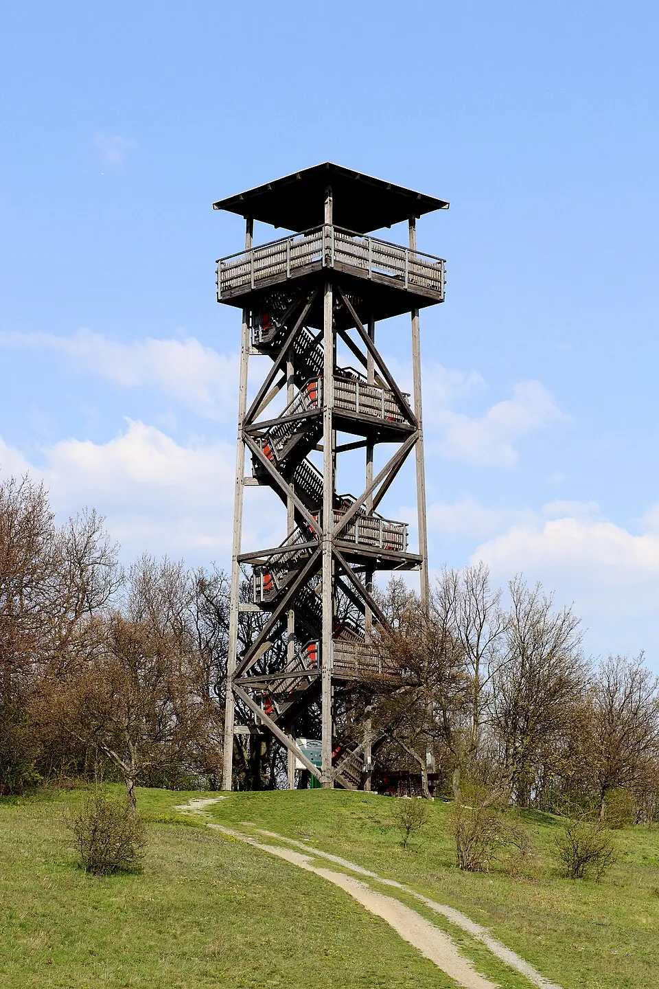 Bild: C.Stadler/Bwag · CC BY-SA 4.0 Aussichtsturm Königswarte