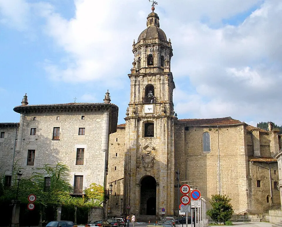 Iglesia De San Pedro De Ariznoa