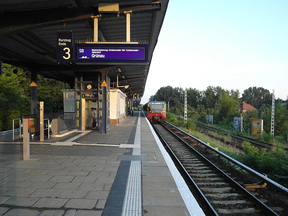Haltepunkt Berlin Plänterwald
